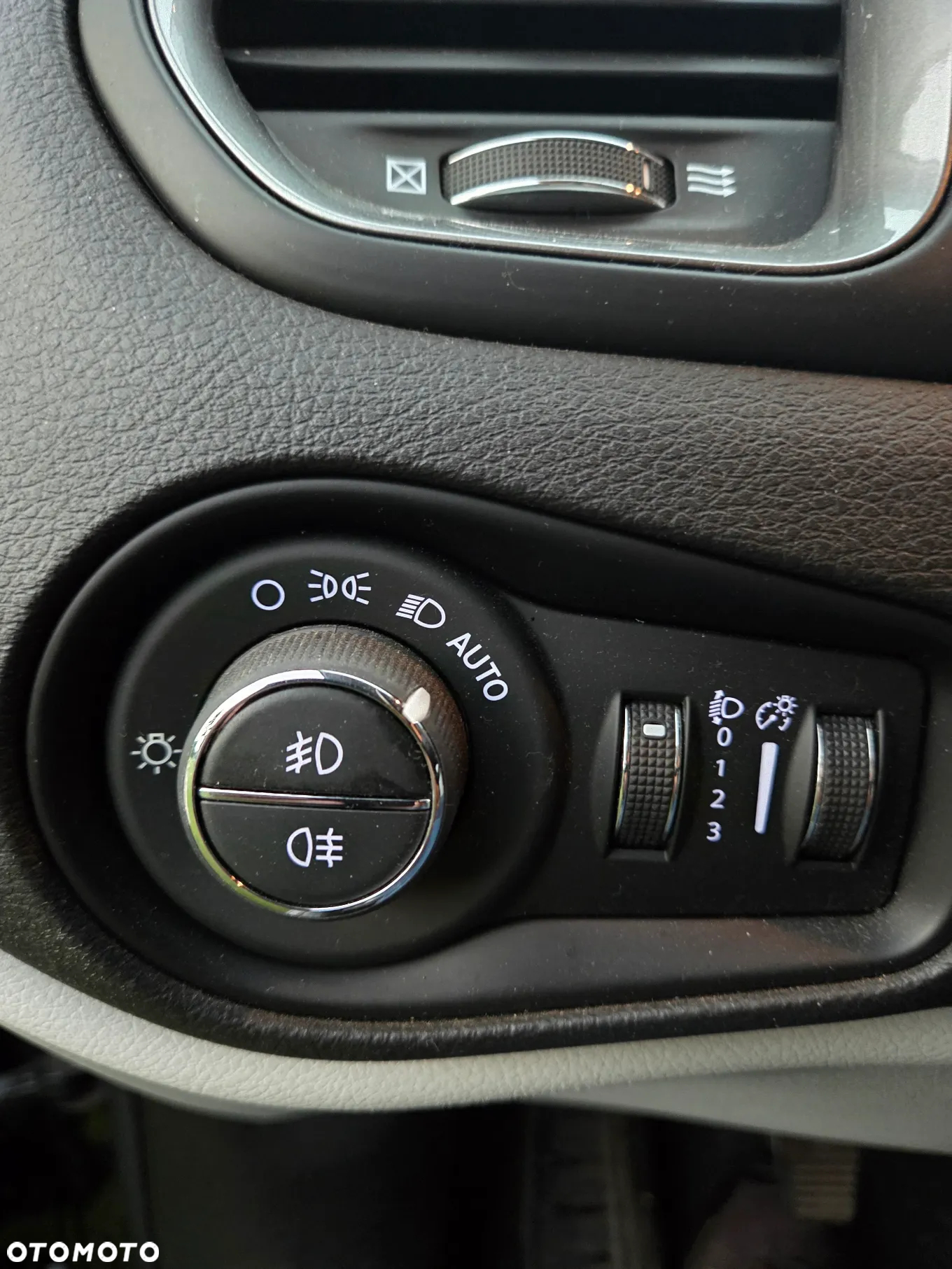Jeep Renegade 1.0 GSE T3 Turbo Limited FWD S&S - 11