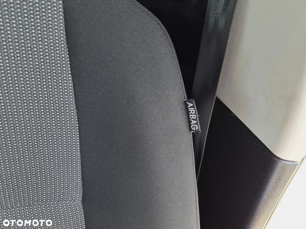 Peugeot Partner KLIMA NAWIGACJA TEMPOMAT FV23% - 17