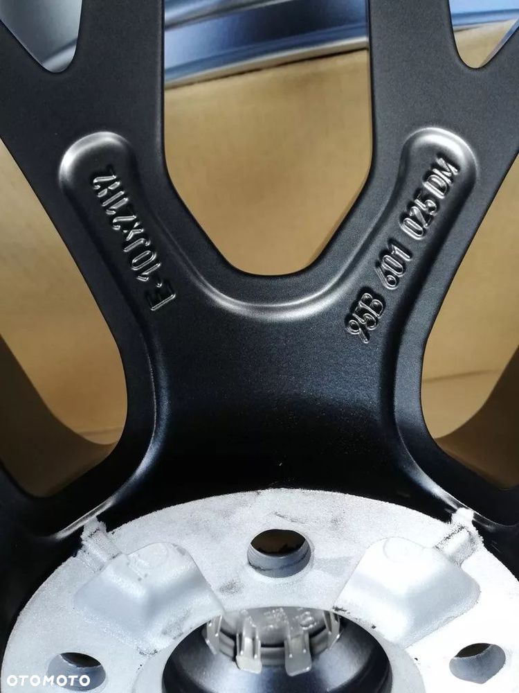 FELGI PORSCHE MACAN S /TURBO / SPIDER 21' 95B DEMO - 9