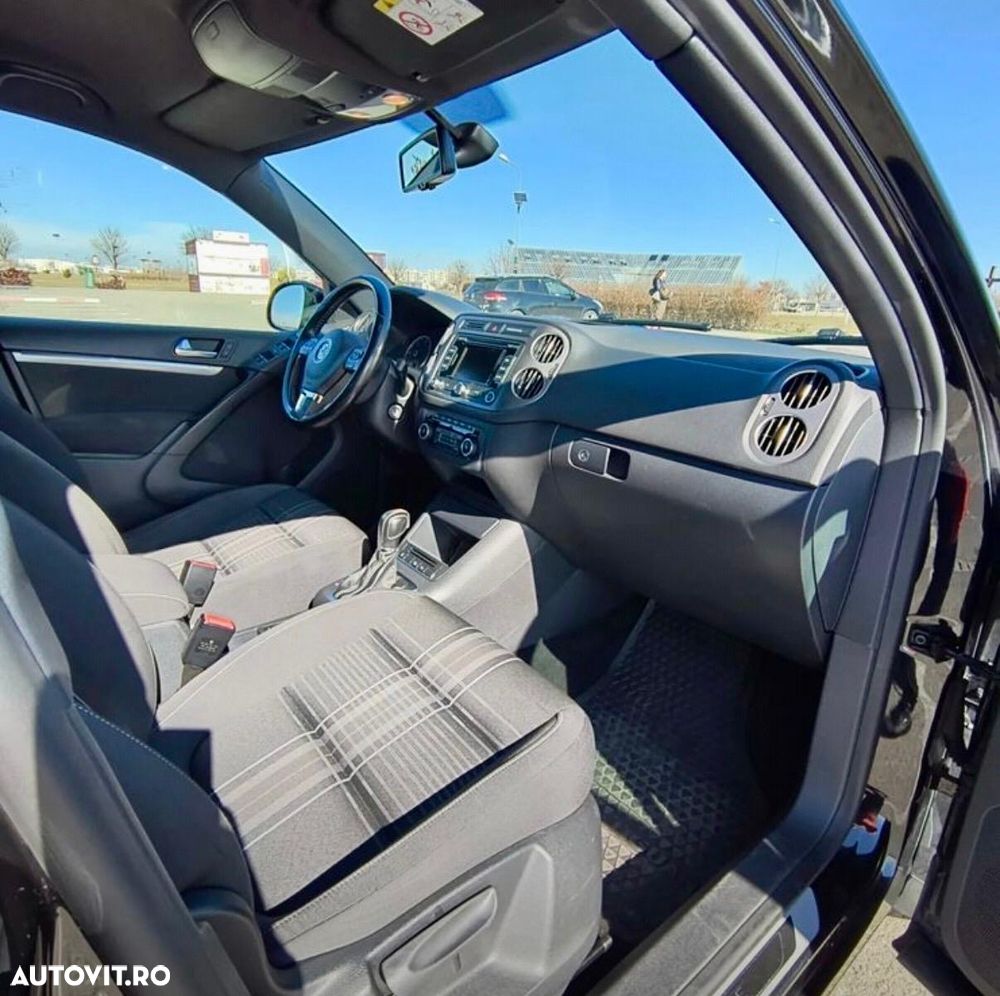 Volkswagen Tiguan 2.0 TDI DPF 4Motion BlueMotion Technology DSG Lounge Sport & Style - 15