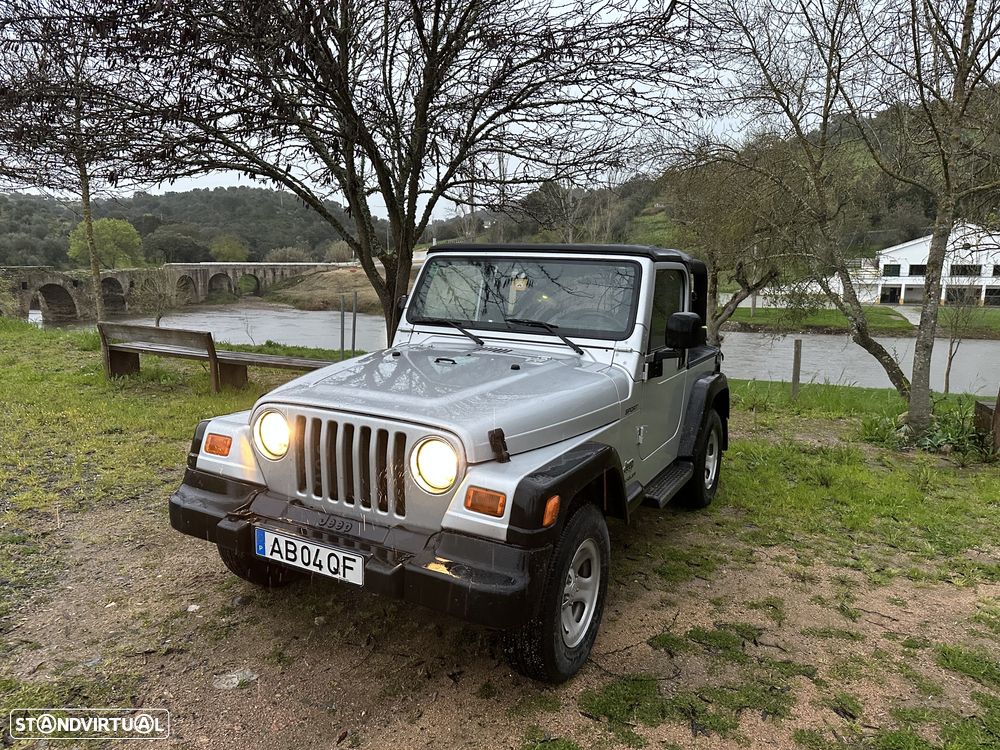 Jeep Wrangler - 16