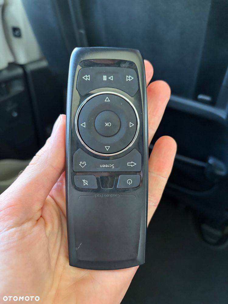 Chrysler Pacifica - 36