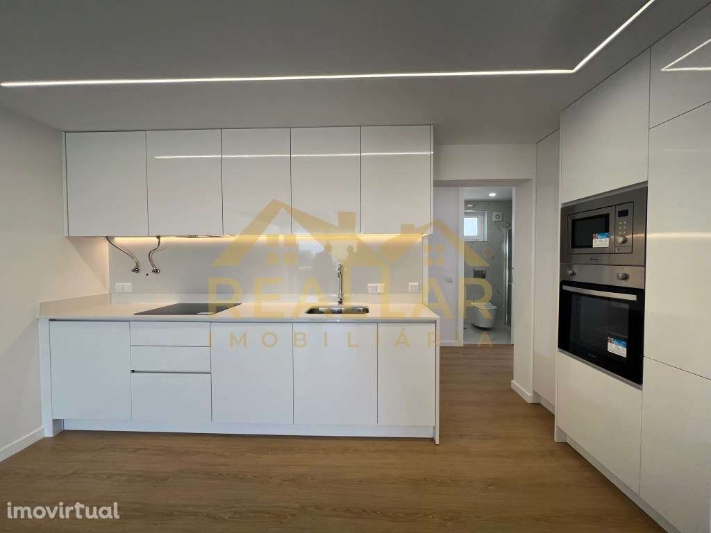 Moradia T3 em 1º Linha de Mar - Aver-o-mar - Póvoa de Varzim - Grande imagem: 3/36