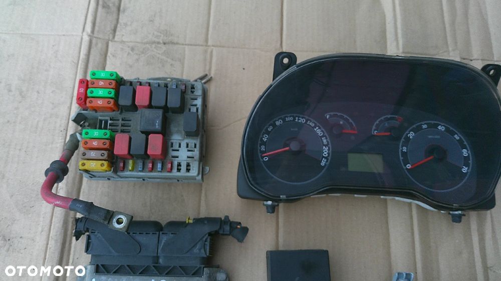 FIAT LINEA 1.3 JTD IMMO ZESTAW STARTOWY 51806512 - 5