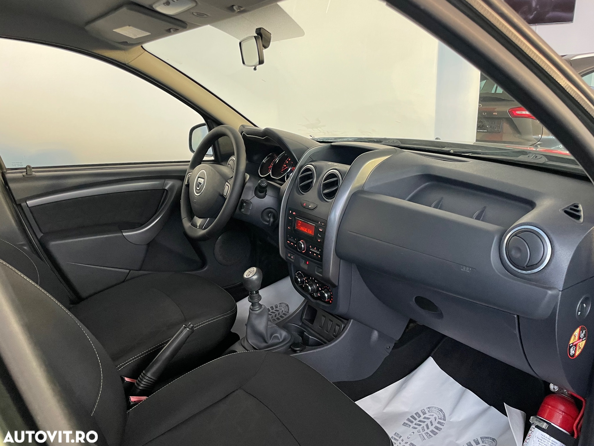 Dacia Duster 1.5 dCi 4x2 Laureate - 17