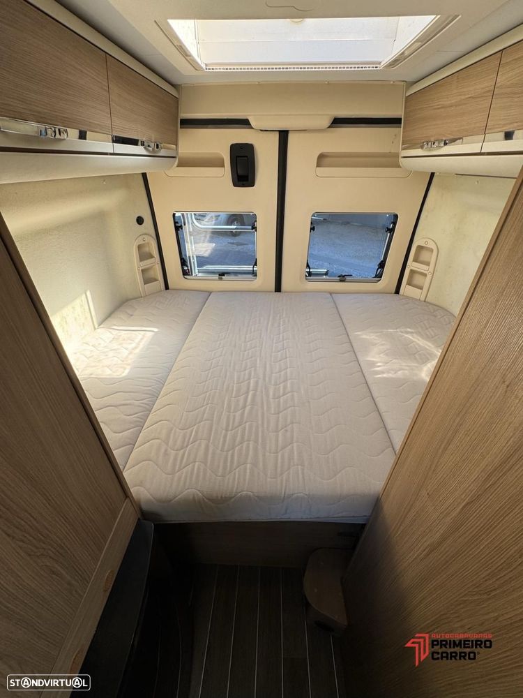 Adria Twin 600 SP cama transversal - 8