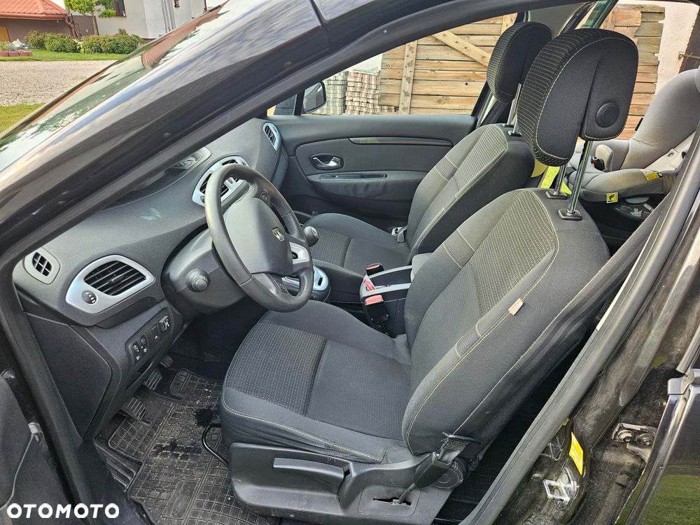 Renault Scenic - 9