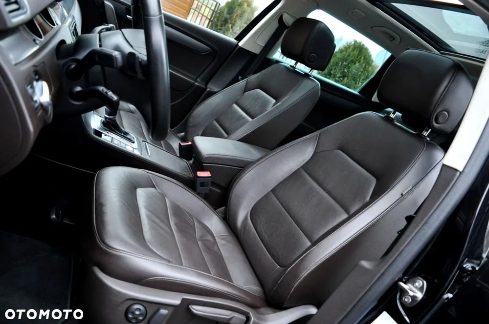 Volkswagen Passat 2.0 TDI Highline DSG - 27