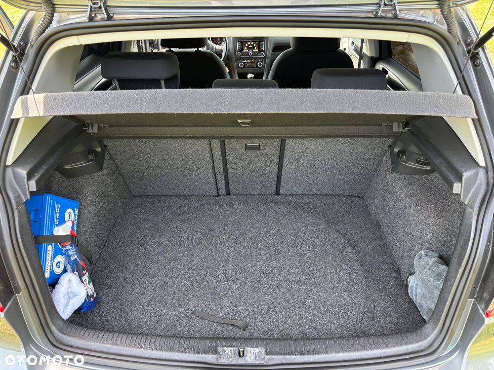 Volkswagen Golf 1.6 Comfortline - 19