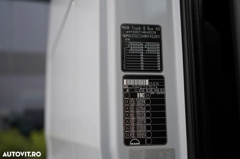 MAN TGX 18.500 / 4x4 / HIDRAULICĂ / HIDROPROPULSARE / CABINĂ JOSĂ / ANVELOPE 100% / EURO 6 / - 38