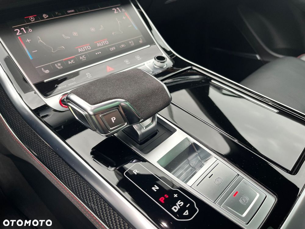 Audi RS Q8 - 28