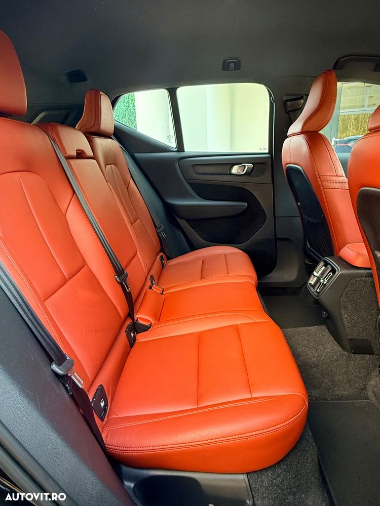 Volvo XC 40 T5 AWD Geartronic Momentum Pro - 10