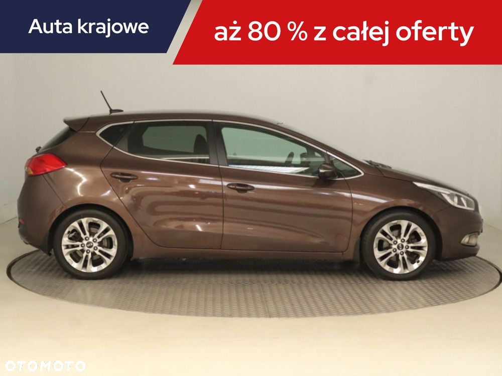 Kia Ceed - 8
