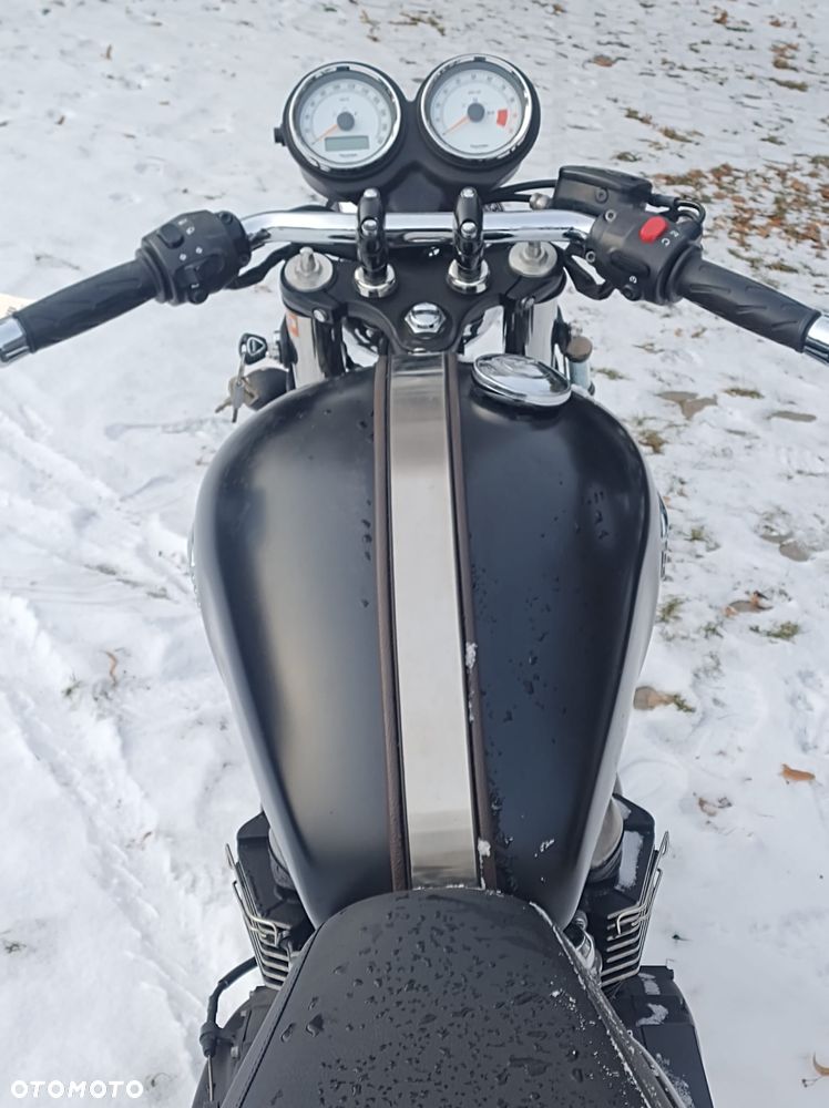 Triumph Thruxton - 6
