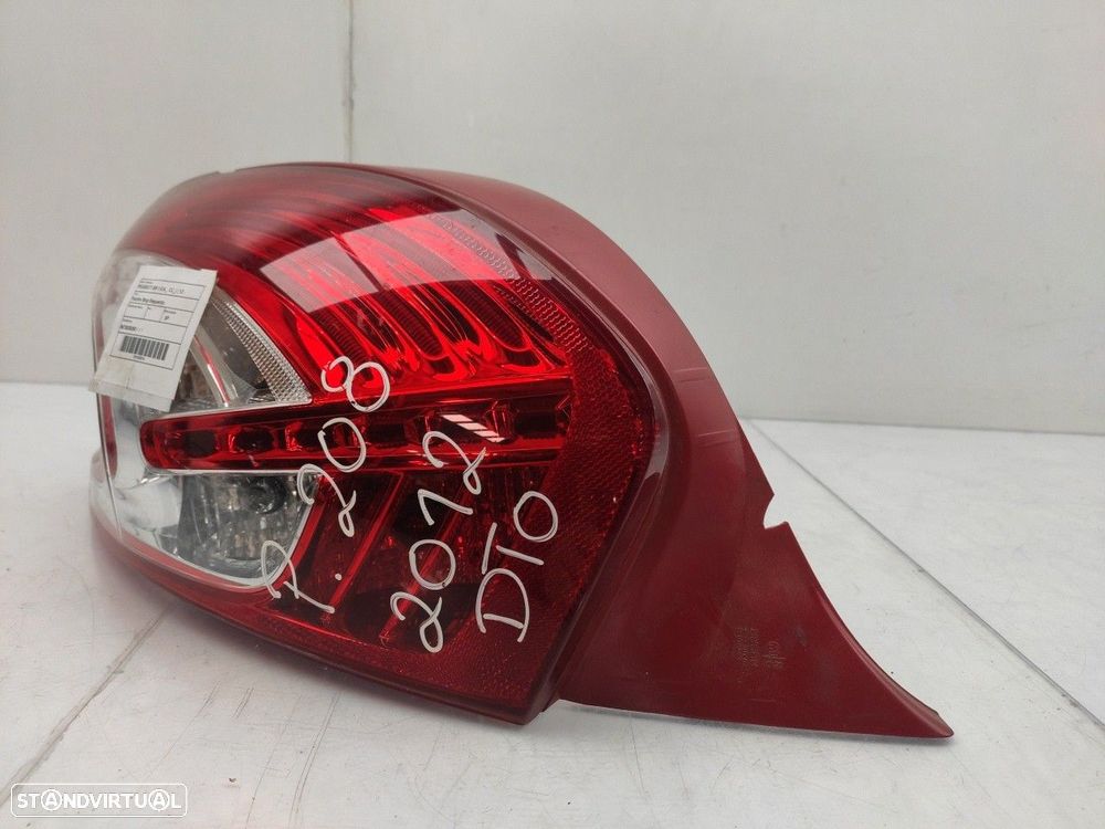 Farolim esquerdo PEUGEOT 208 - 2