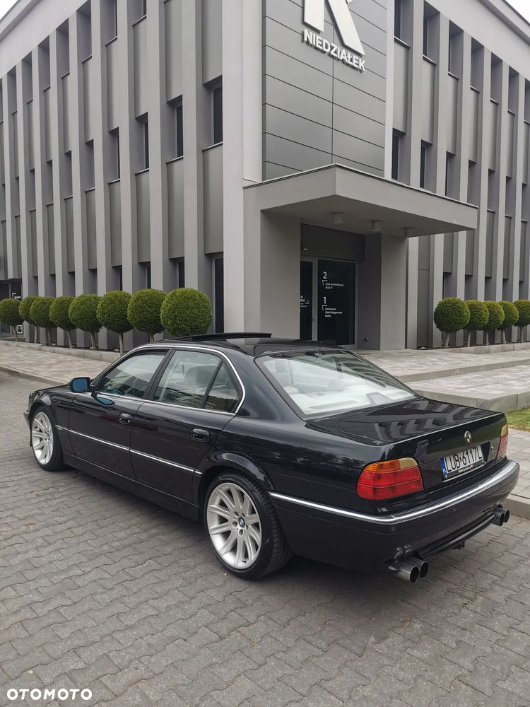 BMW Seria 7 - 9