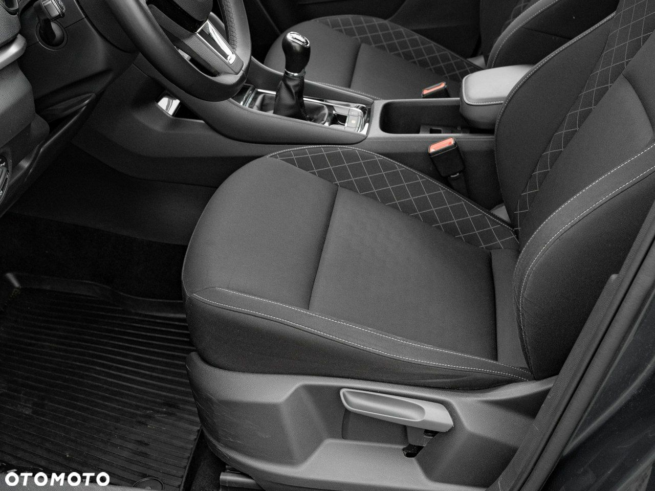 Skoda Karoq 1.6 TDI 4x2 Ambition - 13