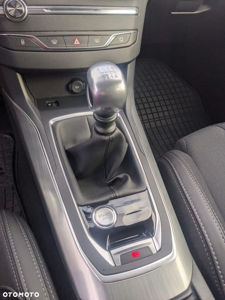 Peugeot 308 SW PureTech 130 Stop & Start Allure - 14