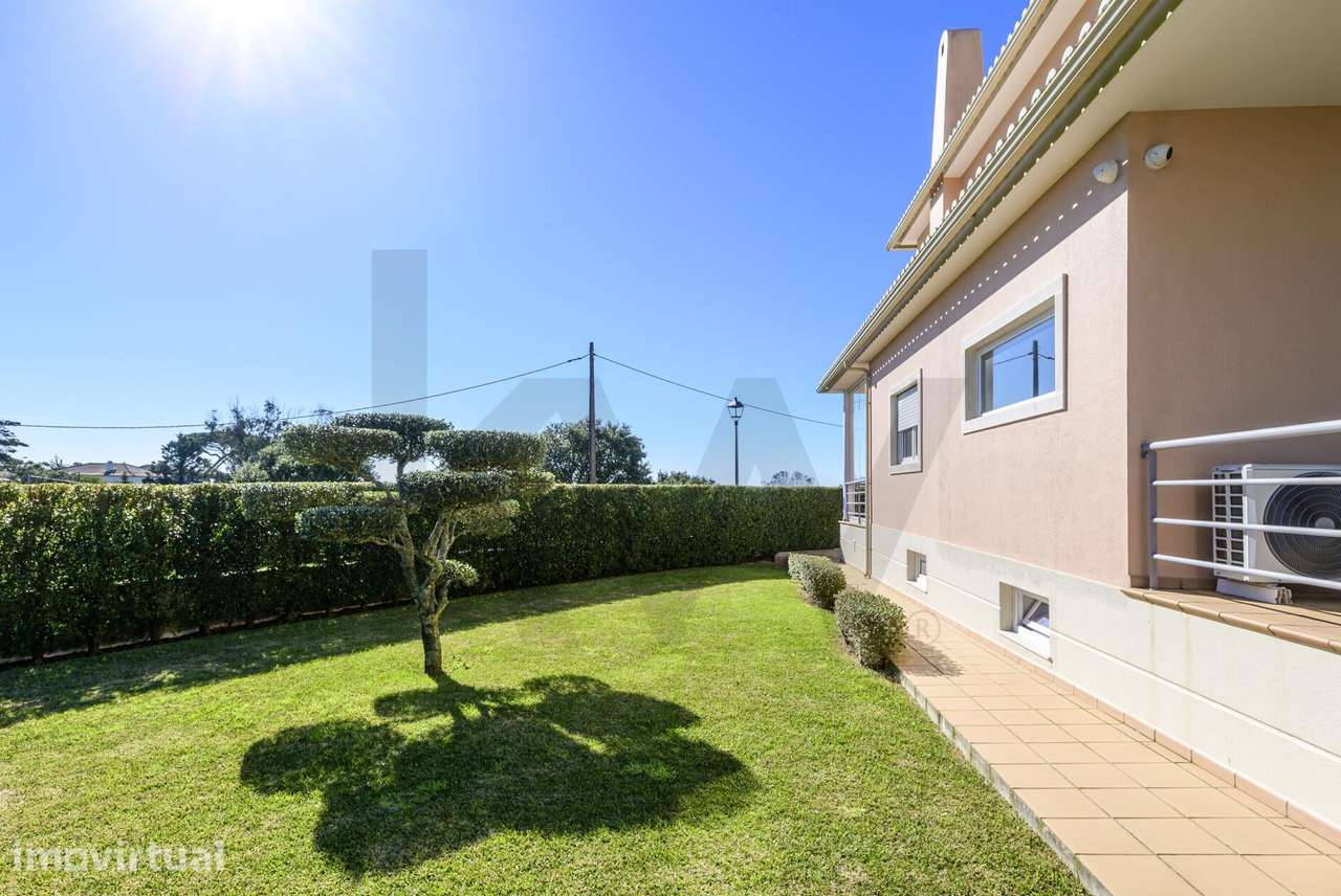 Moradia T3 com Jardim e Garagem | Construída em 2011 | São Pedro de Pe - Grande imagem: 2/41