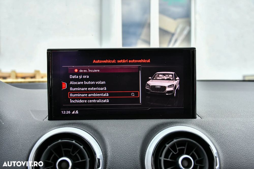 Audi Q2 S-Line Plus - 11