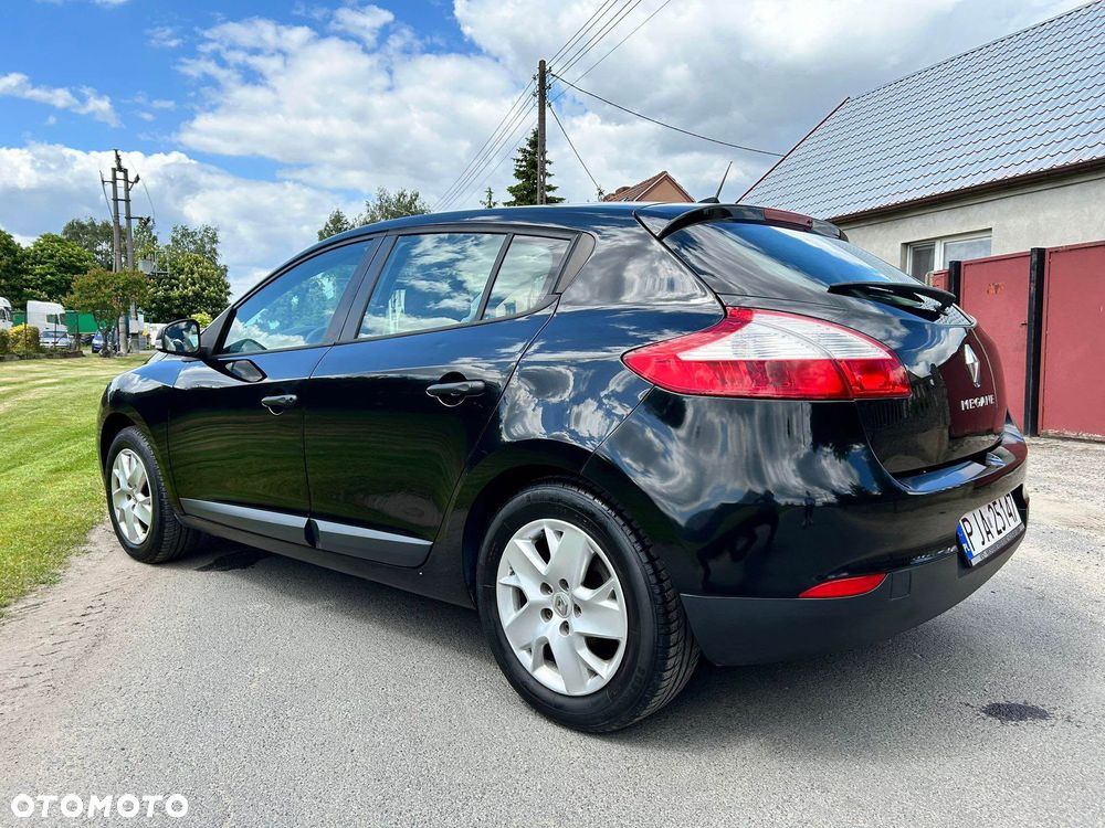 Renault Megane 1.6 Exception - 9