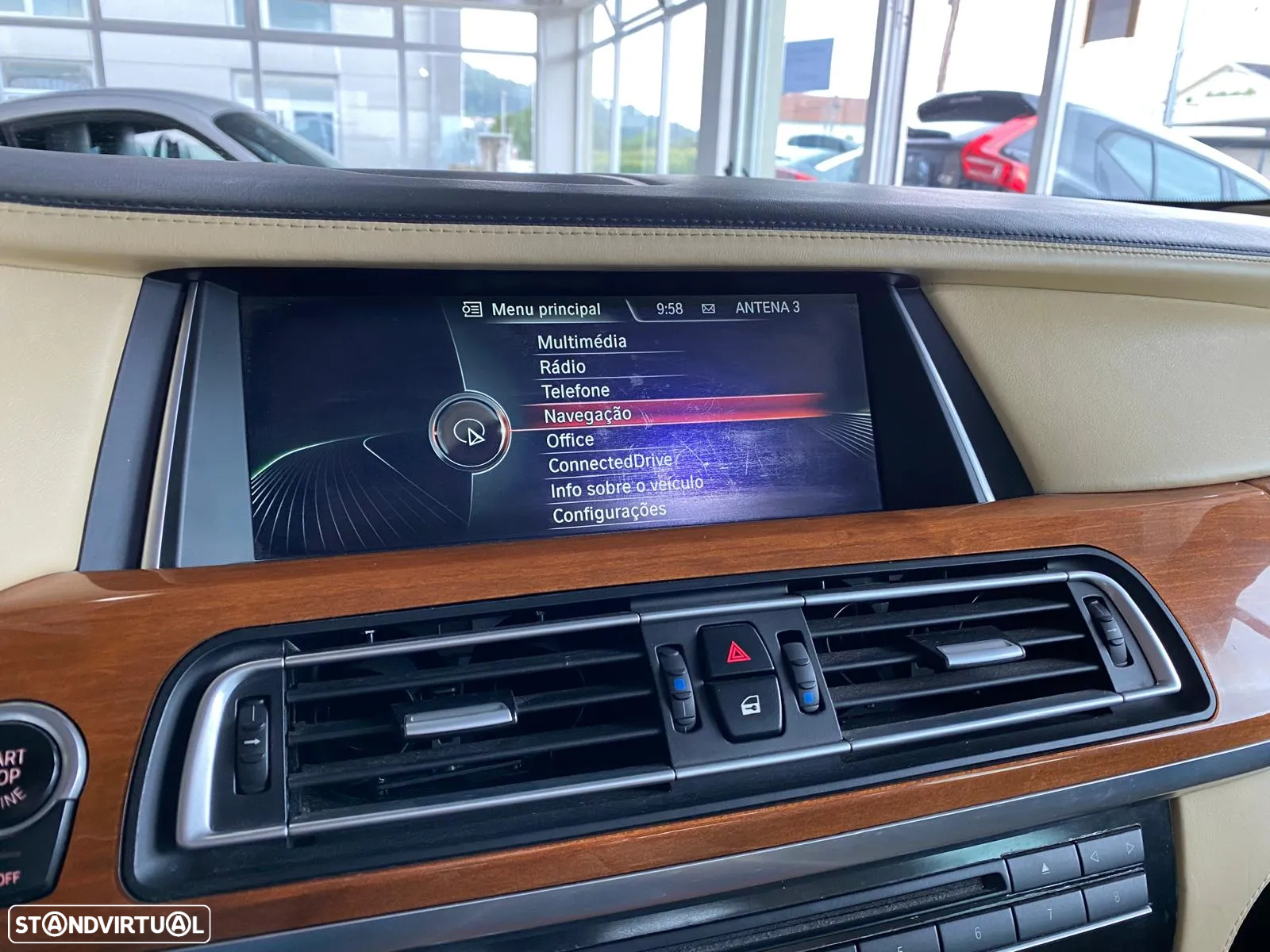BMW 750 d xDrive - 34