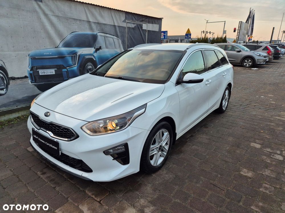 Kia Ceed 1.4 T-GDI L Business Line - 2