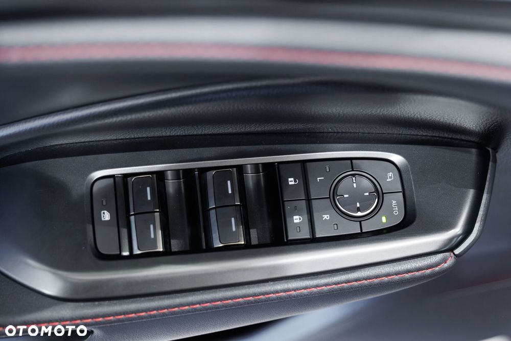 Lexus LBX 2025