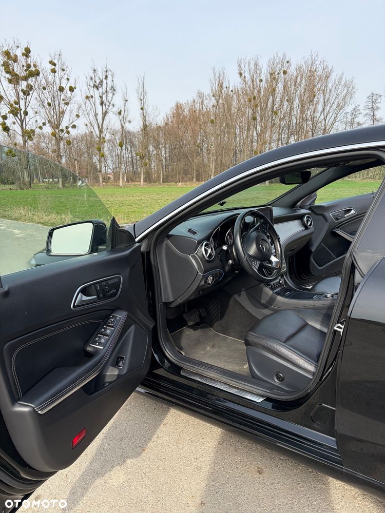 Mercedes-Benz CLA 250 4-Matic - 11