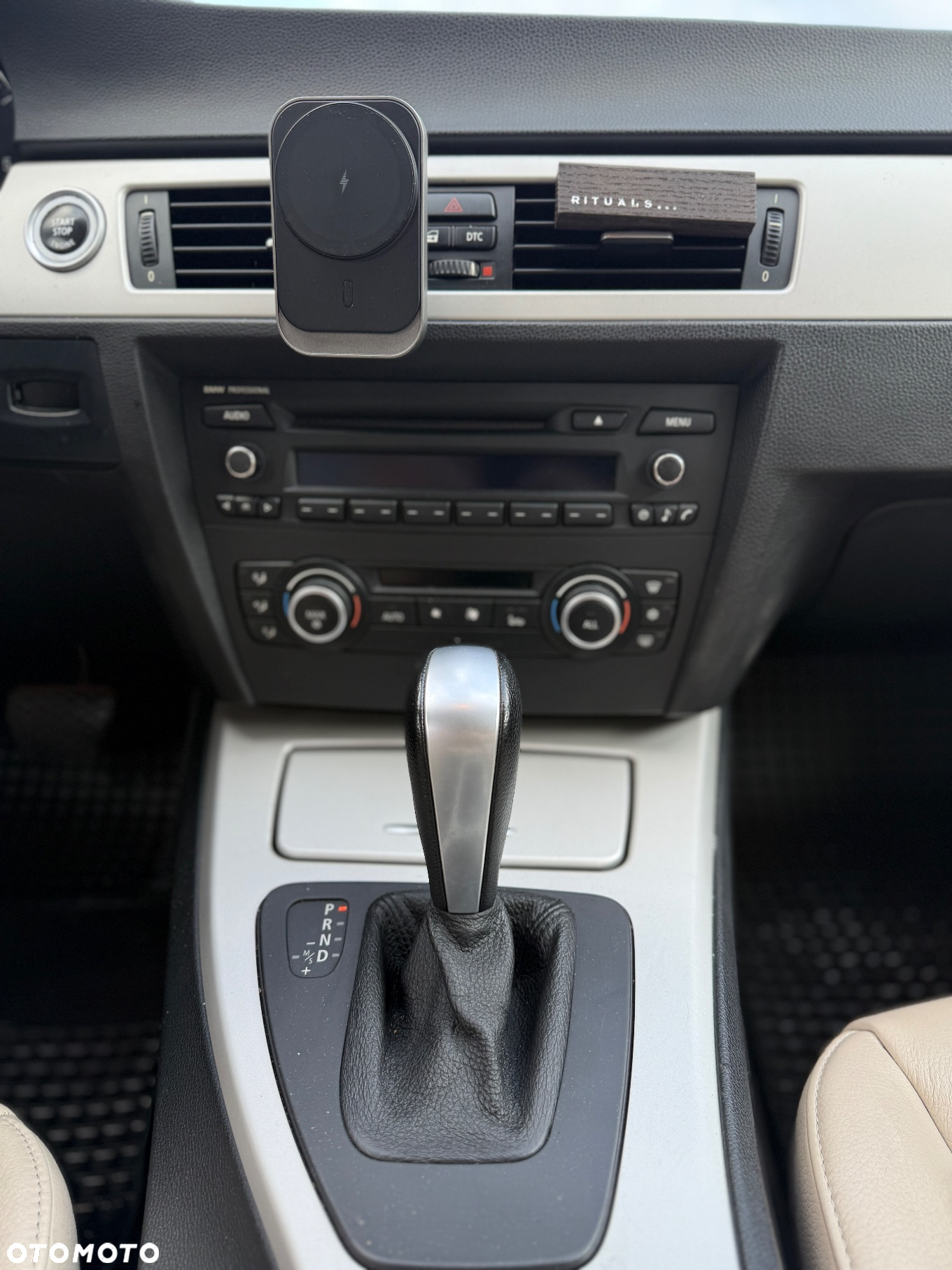 BMW Seria 3 320d DPF Touring - 13