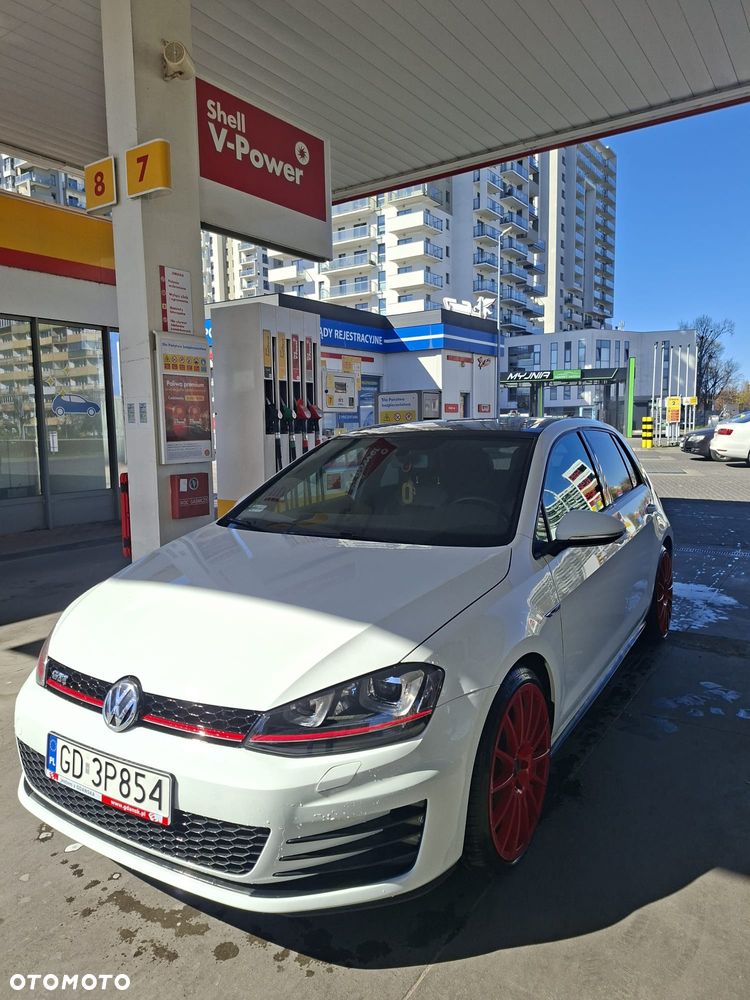 Volkswagen Golf - 5