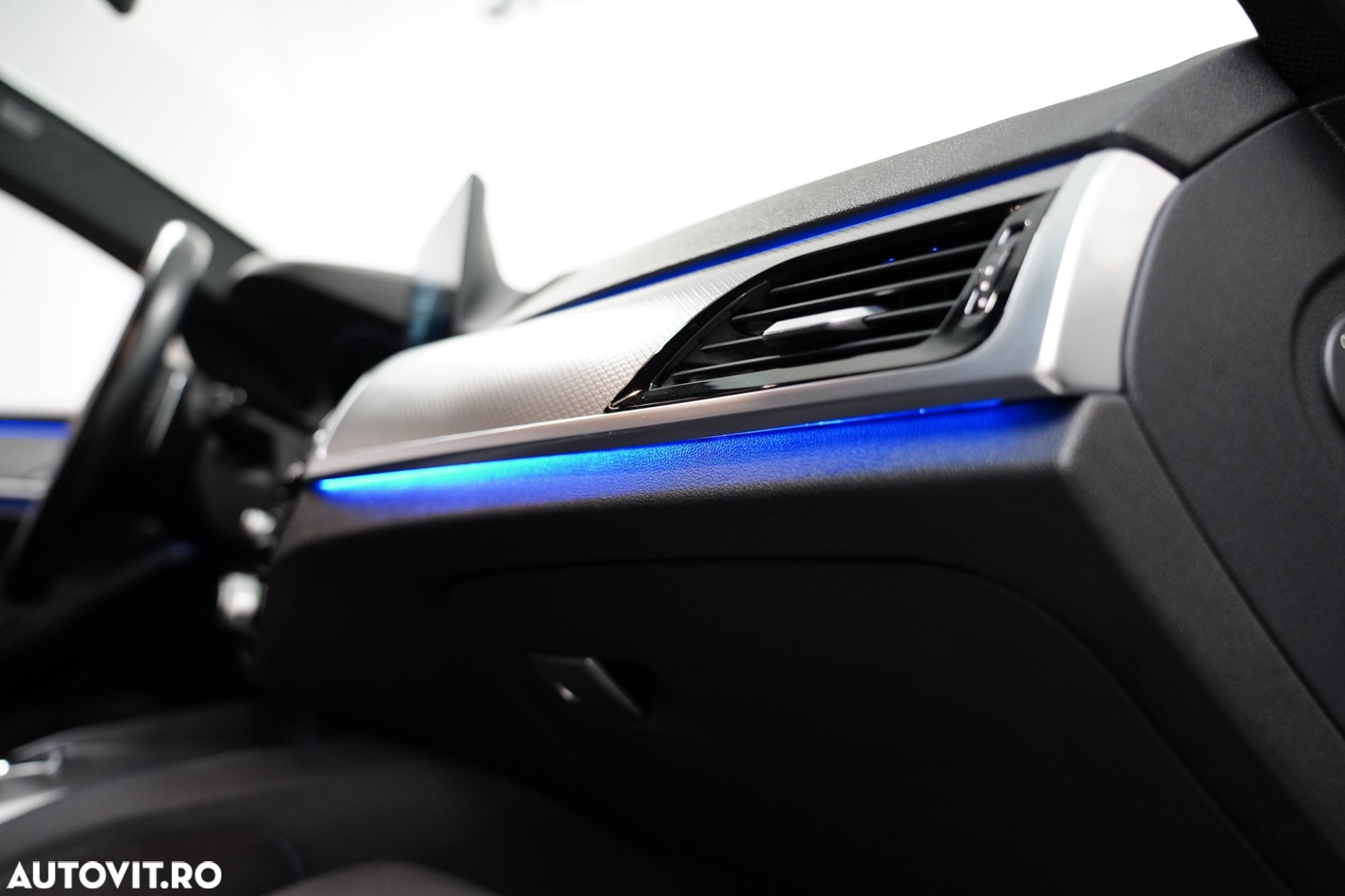 BMW Seria 5 520d xDrive AT - 31