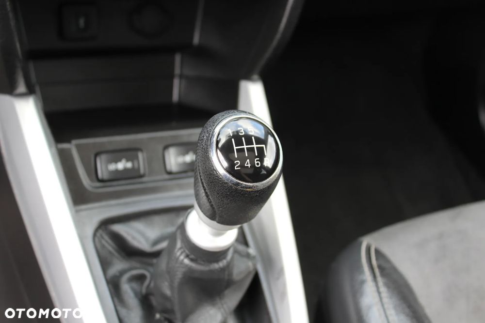 Suzuki Vitara 1.6 DDiS (4x4) Allgrip Comfort+ - 26