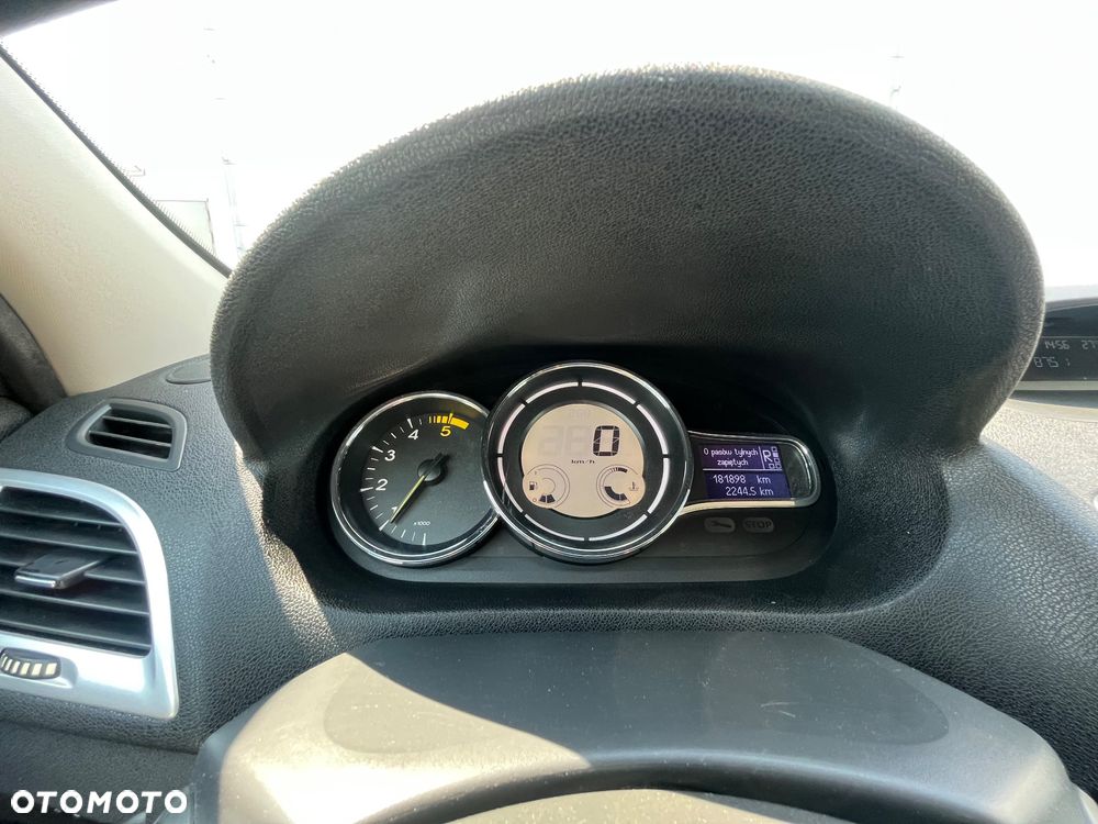 Renault Megane 1.5 dCi Dynamique EDC - 11