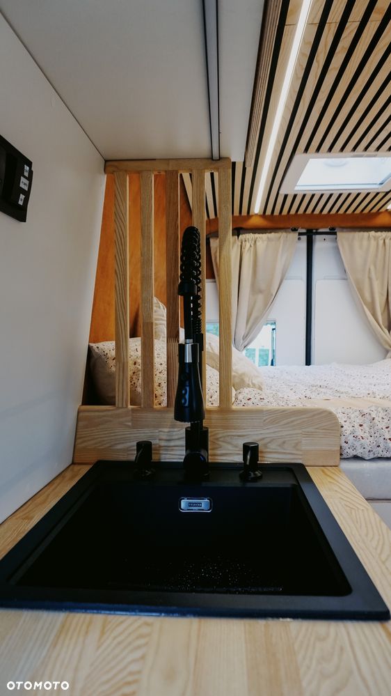 Mercedes-Benz Sprinter 907.235 - 24