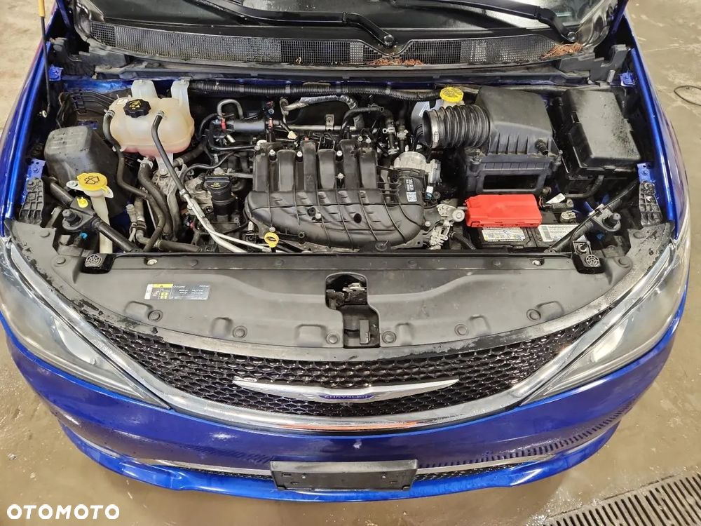 Chrysler Pacifica - 11