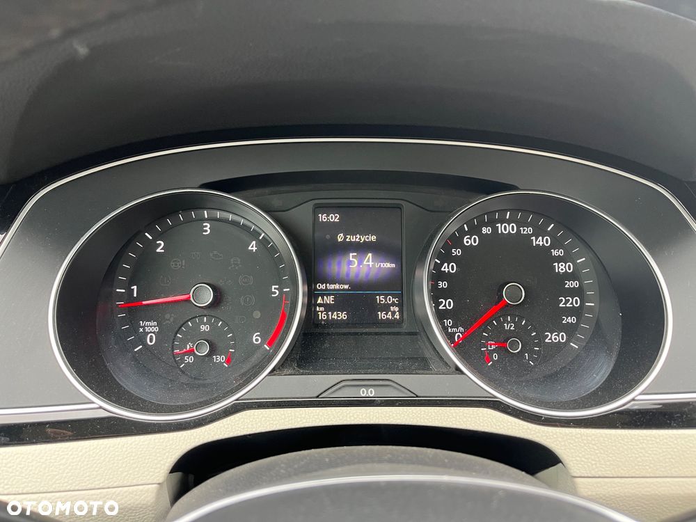 Volkswagen Passat 1.6 TDI BMT Comfortline - 17
