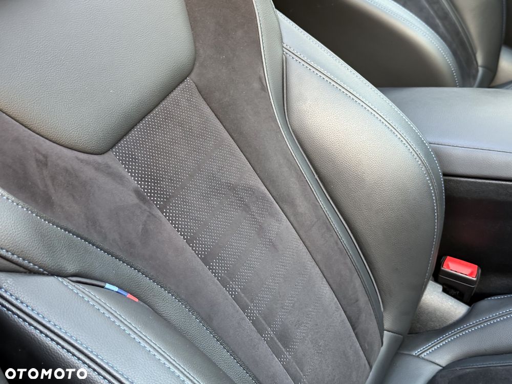 BMW Seria 3 320d xDrive M Sport - 36