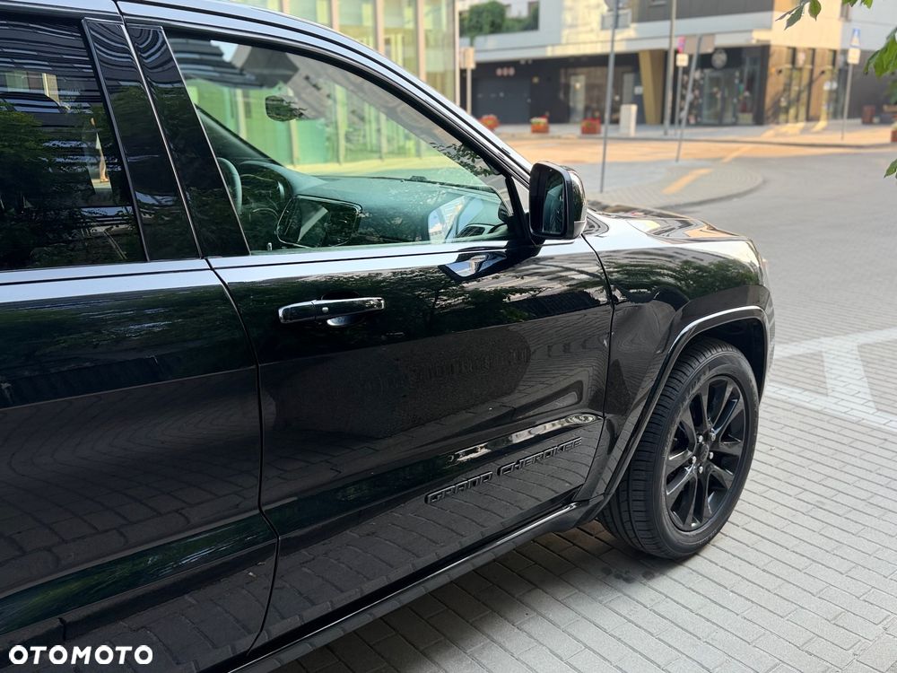 Jeep Grand Cherokee - 13