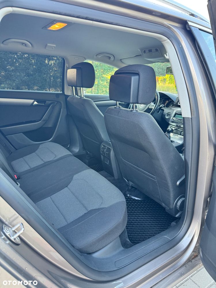 Volkswagen Passat 2.0 TDI BlueMotion Technology Comfortline - 6