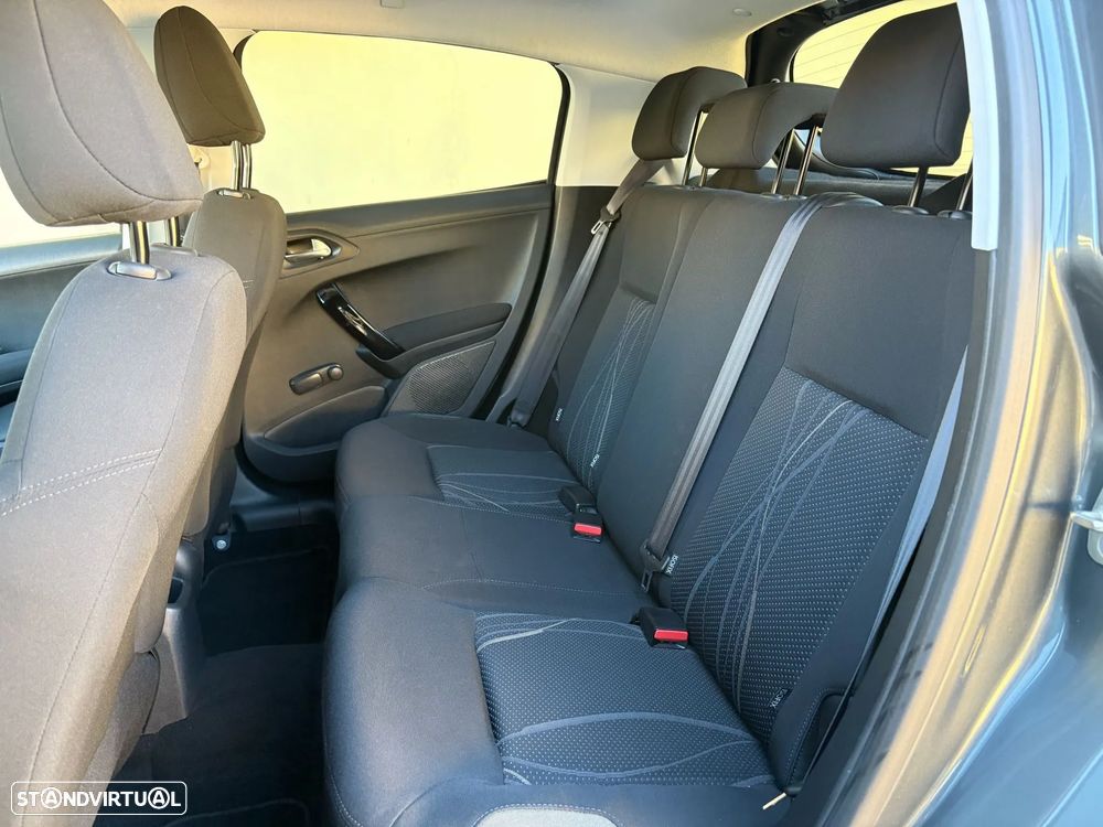 Peugeot 208 1.2 VTi Active - 15