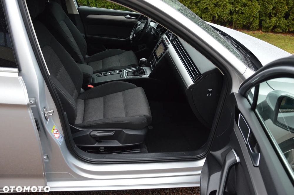 Volkswagen Passat Variant - 8