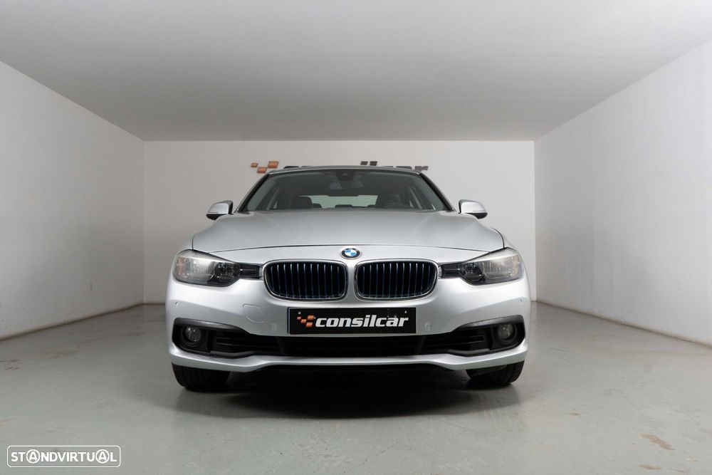 BMW 330 e iPerformance Line Luxury - 4