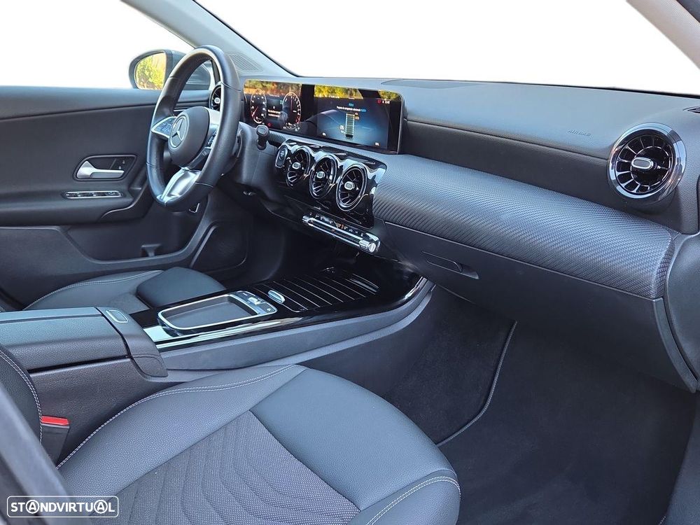 Mercedes-Benz A 250 e - 23