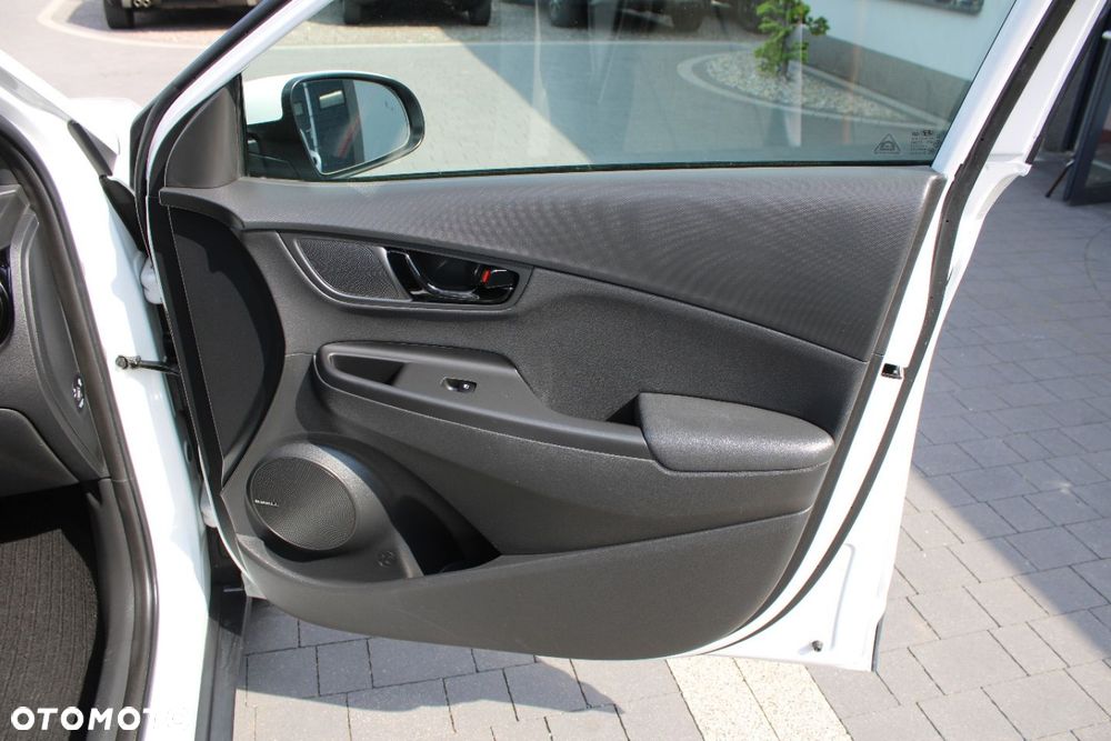 Hyundai Kona - 25