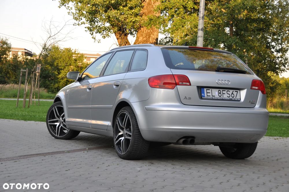 Audi A3 2.0 TFSI S line Sportpaket - 2
