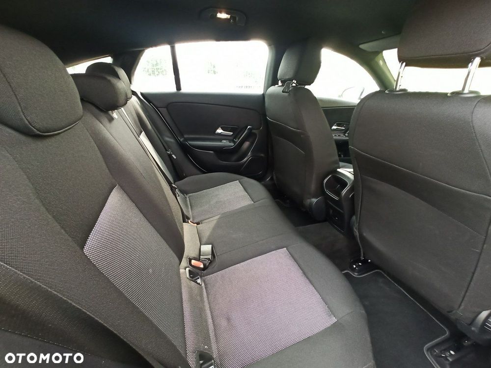 Mercedes-Benz CLA - 11