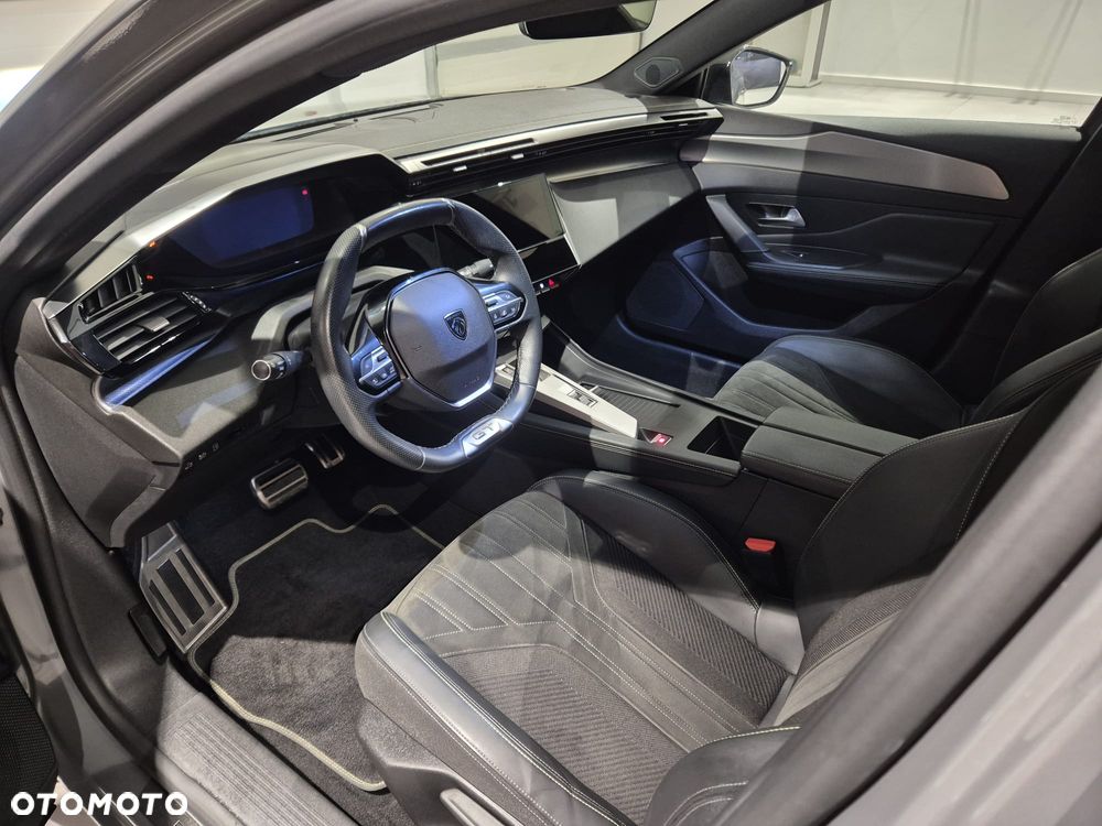 Peugeot 408 1.6 Plug-In Hybrid 225 GT EAT8 - 10