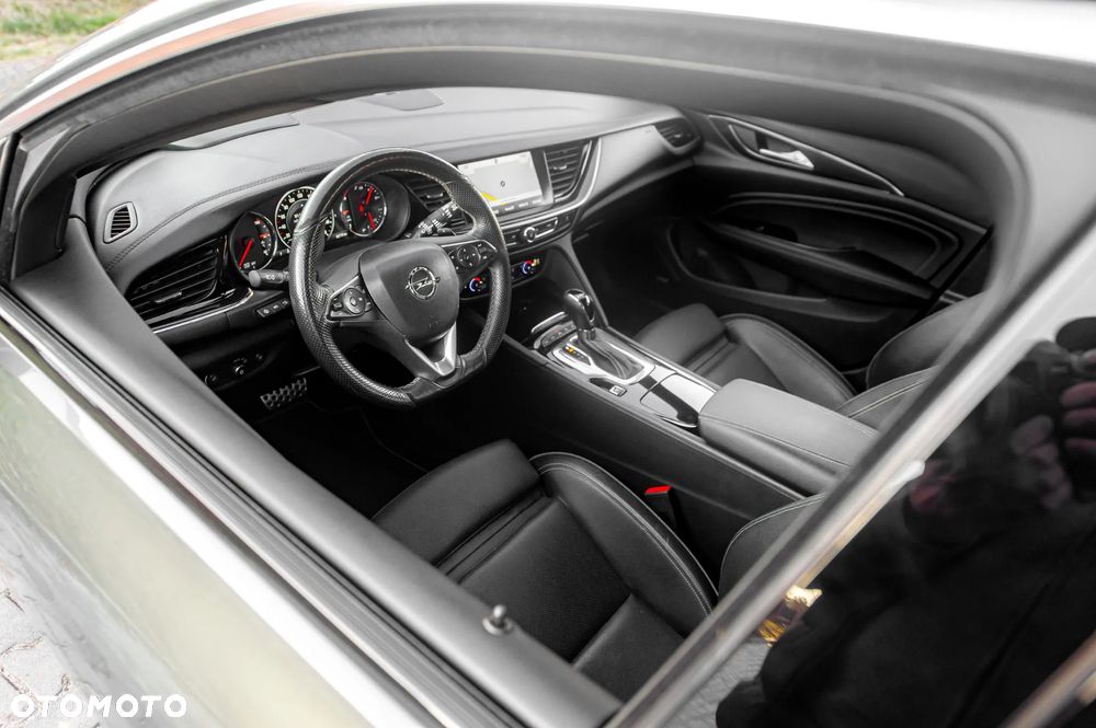 Opel Insignia 2.0 BiTurbo D 4x4 Automatik GSI - 17