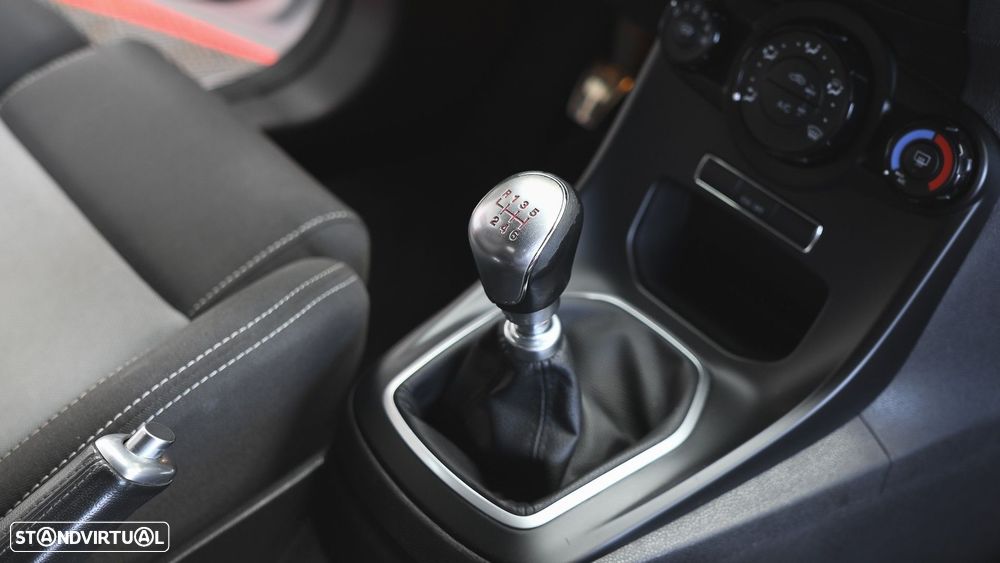 Ford Fiesta 1.6 EcoBoost ST - 35